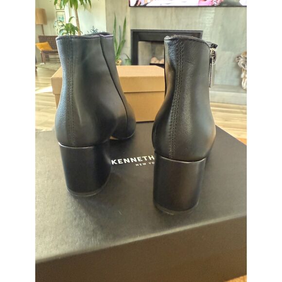Kenneth Cole New York Hayes Diagonal Side Zip Ankle Bootie Black Size 9.5 - Picture 3 of 6
